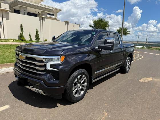 CHEVROLET SILVERADO 5.3 V8 GASOLINA 1500 HIGH COUNTRY 4X4 AUTOMÁTICO